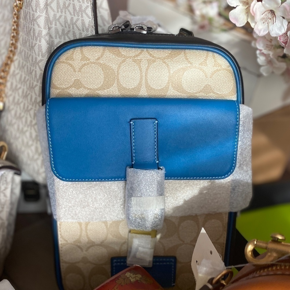 COACH UNISEX Track Pack, Signature Canvas, NWT - Picture 7 of 8